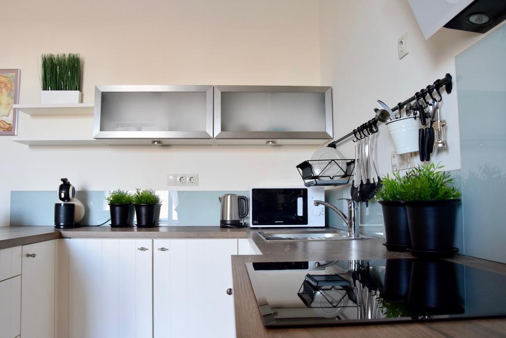 Luxury By Hi5 - Kiraly Street Apartment
