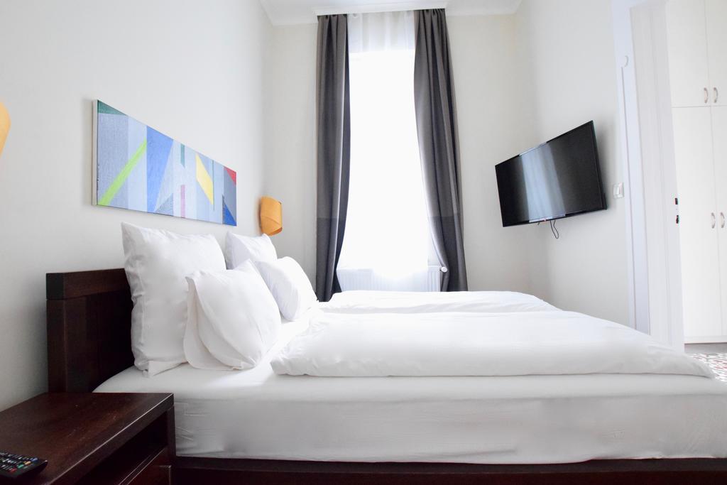 Luxury By Hi5 - Kiraly Street Apartment Budapest